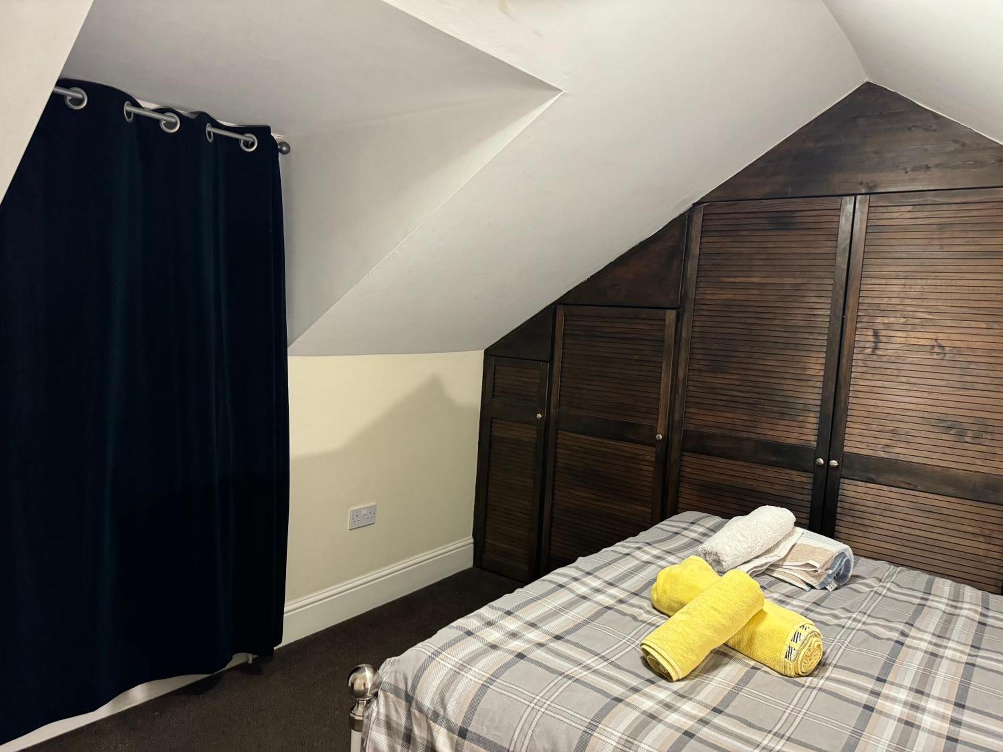 Comfortable Home Away From Home, Town Centre, Free Parking,Multiple Rooms Cheltenham Exterior foto