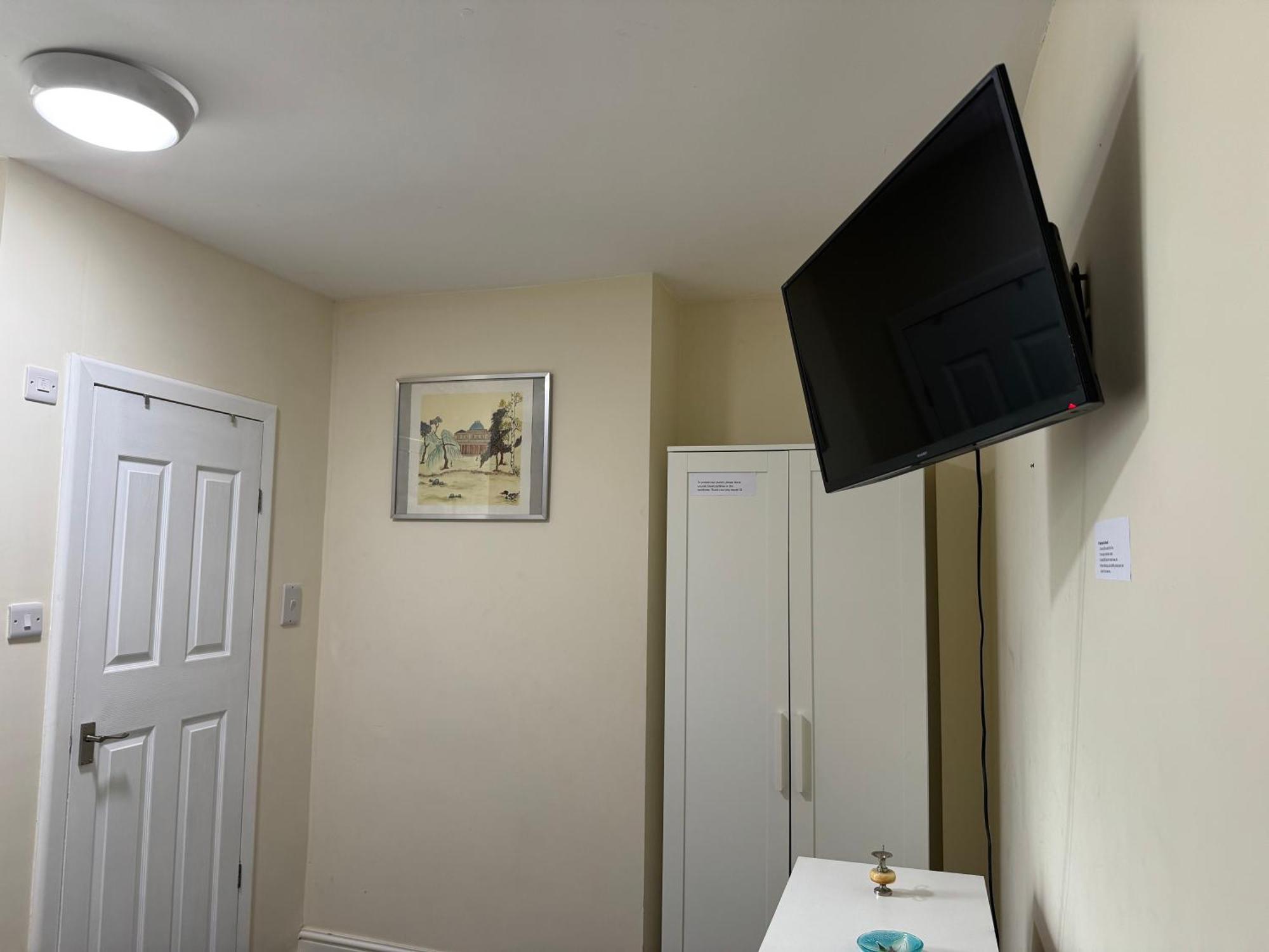 Comfortable Home Away From Home, Town Centre, Free Parking,Multiple Rooms Cheltenham Exterior foto